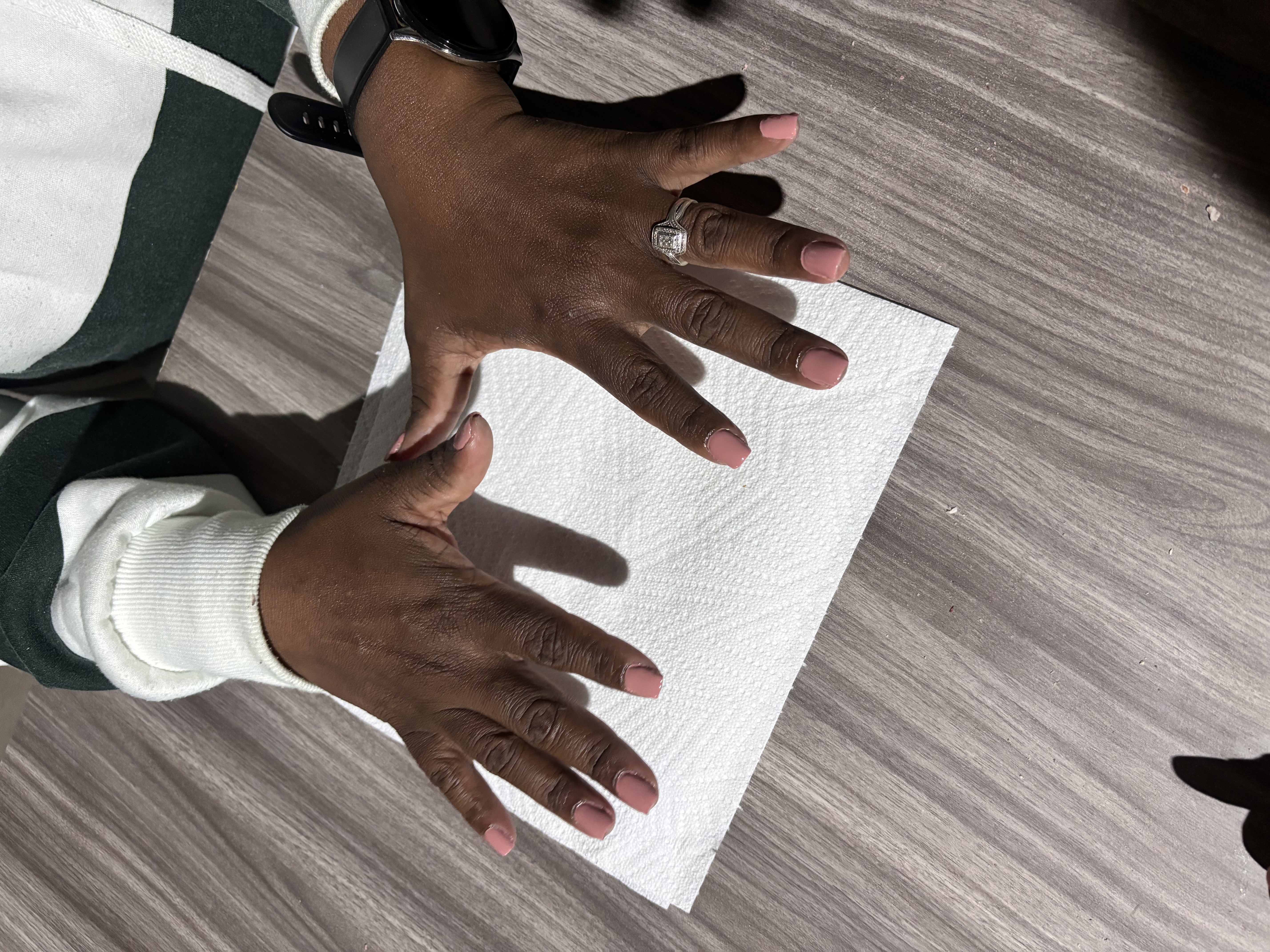 Fine Line Nails gallery image